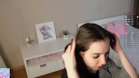 Snapshot of lornaelin chatting on 23, 9, 2025 Dia 700-1630Rose 1900-430UTC1 online show from 23, 9, 2025