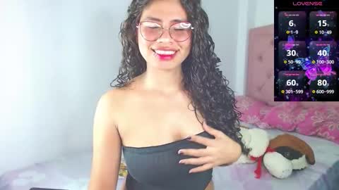 Snapshot of lorraine_rosse chatting on 29, 11, 2025 lorraine online show from 29, 11, 2025