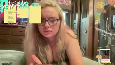 Snapshot of lostinherwonderland chatting on 13, 11, 2025 LostInHerWonderlan online show from 13, 11, 2025