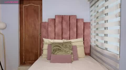  Lou Rosse  online show from 23, 12, 2024