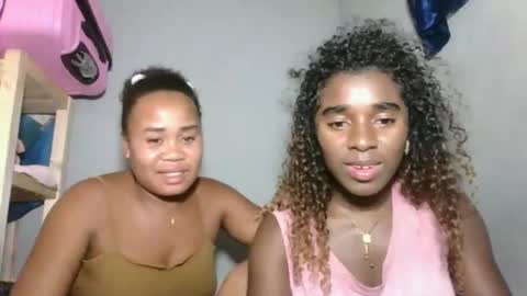 Snapshot of louane98 chatting on 5, 2, 2026 louane98 online show from 5, 2, 2026