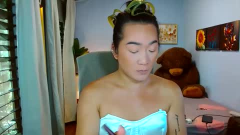 Snapshot of louie_sexy chatting on 23, 4, 2026 Cathy online show from 23, 4, 2026