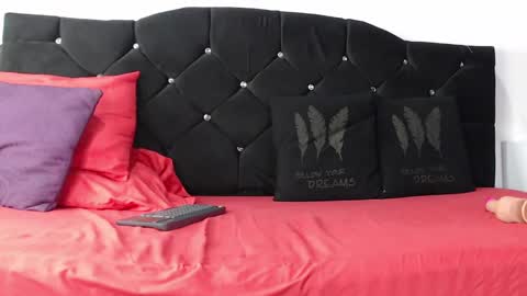 Snapshot of louis_bcasta1 chatting on 24, 1, 2025 OF louis bcasta1 online show from 24, 1, 2025