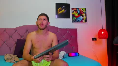 Snapshot of louis_bcasta1 chatting on 5, 2, 2025 OF louis bcasta1 online show from 5, 2, 2025