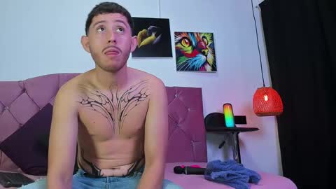 Snapshot of louis_bcasta1 chatting on 3, 3, 2025 OF louis bcasta1 online show from 3, 3, 2025