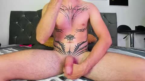 Snapshot of louis_bcasta1 chatting on 8, 9, 2025 OF louis bcasta1 online show from 8, 9, 2025