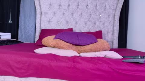 Snapshot of louis_bcasta1 chatting on 11, 10, 2025 OF louis bcasta1 online show from 11, 10, 2025