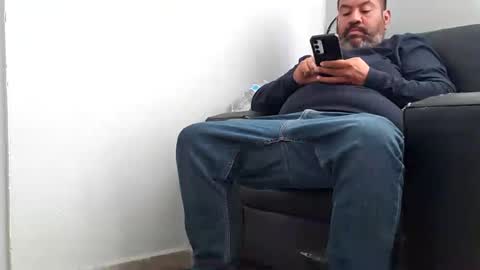 louis_tj1 online show from 21, 10, 2025