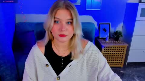 Snapshot of louisemous chatting on 2, 11, 2025 Loise online show from 2, 11, 2025