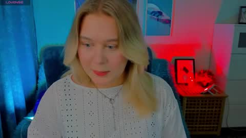 Snapshot of louisemous chatting on 27, 11, 2025 Loise online show from 27, 11, 2025