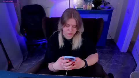 Snapshot of louisemous chatting on 1, 2, 2026 Loise online show from 1, 2, 2026