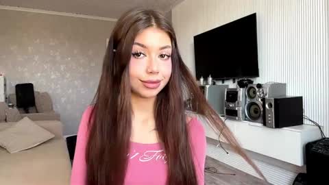 Flora online show from 15, 4, 2026