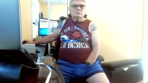 Snapshot of loumtl3 chatting on 1, 7, 2026 loumtl3 online show from 1, 7, 2026
