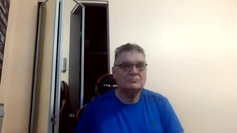 Snapshot of loumtl3 chatting on 29, 7, 2026 loumtl3 online show from 29, 7, 2026