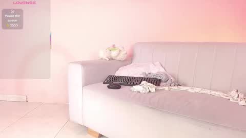 Snapshot of lourdes_moon22 chatting on 9, 11, 2025 lourdes_moon22 online show from 9, 11, 2025