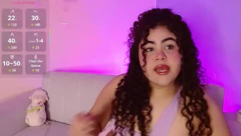 Snapshot of lourdes_moon22 chatting on 18, 11, 2025 lourdes_moon22 online show from 18, 11, 2025