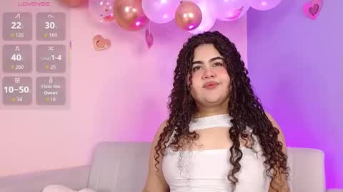 Snapshot of lourdes_moon22 chatting on 23, 11, 2025 lourdes_moon22 online show from 23, 11, 2025