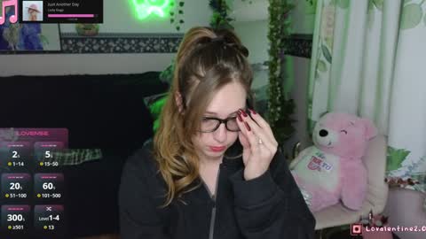 Snapshot of lovalentine chatting on 18, 12, 2024 Lo Valentine online show from 18, 12, 2024