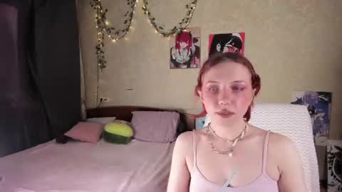 Snapshot of love_is_lola chatting on 8, 7, 2026 Lola online show from 8, 7, 2026