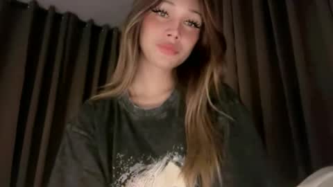 kissme online show from 12, 4, 2026