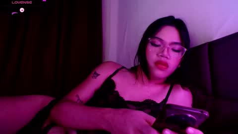 Snapshot of love_seren chatting on 2, 10, 2025 Seren online show from 2, 10, 2025