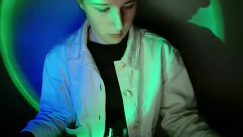 Vivian online show from 4, 2, 2026