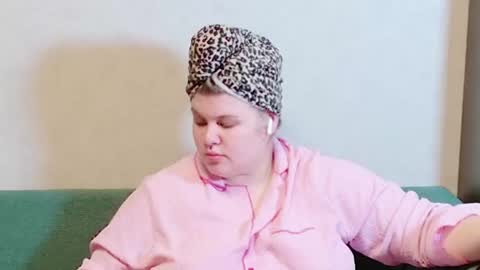 Snapshot of love_wiggy18 chatting on 2, 12, 2024 Ally online show from 2, 12, 2024