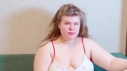 Snapshot of love_wiggy18 chatting on 4, 2, 2025 Ally online show from 4, 2, 2025