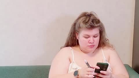 Snapshot of love_wiggy18 chatting on 6, 2, 2025 Ally online show from 6, 2, 2025