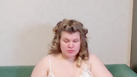 Snapshot of love_wiggy18 chatting on 6, 2, 2025 Ally online show from 6, 2, 2025