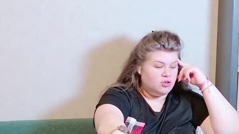 Snapshot of love_wiggy18 chatting on 17, 2, 2025 Ally online show from 17, 2, 2025