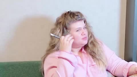 Snapshot of love_wiggy18 chatting on 19, 2, 2025 Ally online show from 19, 2, 2025