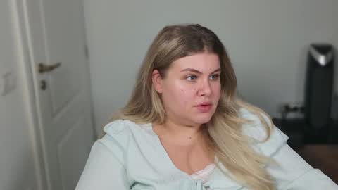 Snapshot of love_wiggy18 chatting on 24, 9, 2025 Ally online show from 24, 9, 2025