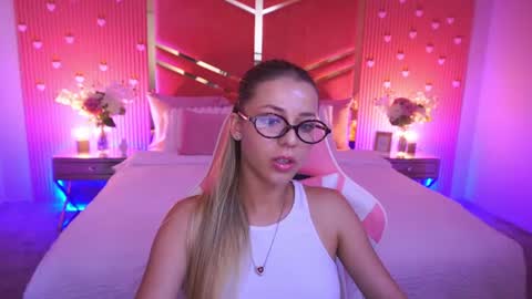 Snapshot of loveedove chatting on 22, 6, 2026 loveedove online show from 22, 6, 2026