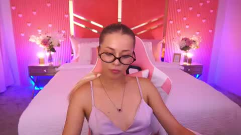 Snapshot of loveedove chatting on 23, 6, 2026 loveedove online show from 23, 6, 2026