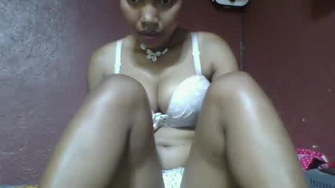 Snapshot of loveinlife750427 chatting on 5, 3, 2025 loveinlife750427 online show from 5, 3, 2025