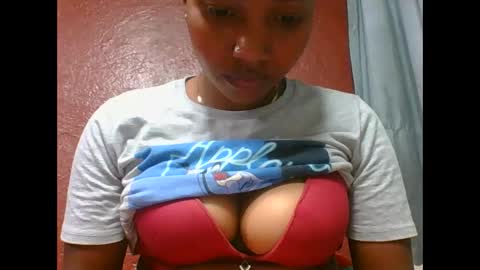 Snapshot of loveinlife750427 chatting on 16, 9, 2025 loveinlife750427 online show from 16, 9, 2025