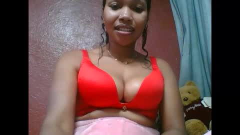 Snapshot of loveinlife750427 chatting on 12, 10, 2025 loveinlife750427 online show from 12, 10, 2025