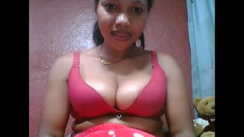 Snapshot of loveinlife750427 chatting on 17, 10, 2025 loveinlife750427 online show from 17, 10, 2025