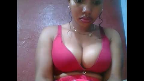 Snapshot of loveinlife750427 chatting on 19, 1, 2026 loveinlife750427 online show from 19, 1, 2026