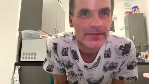 Snapshot of loveit23456 chatting on 23, 11, 2025 getnaked123 online show from 23, 11, 2025