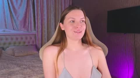 Snapshot of lovellalipss chatting on 12, 1, 2025 Laura online show from 12, 1, 2025