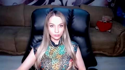 private open online show from 18, 10, 2025