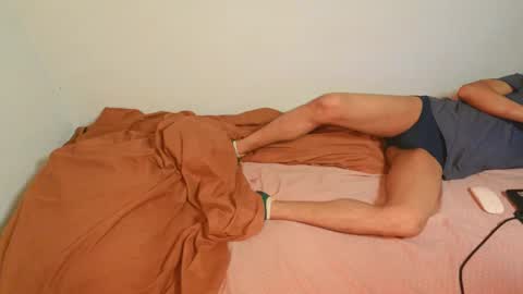 Snapshot of lovely__person chatting on 8, 1, 2025 Lovely Person online show from 8, 1, 2025