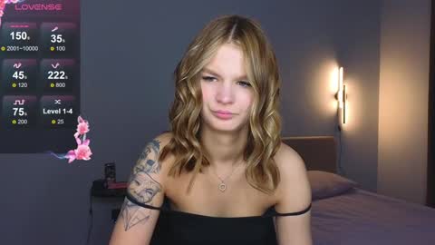 Snapshot of lovely_babyy chatting on 14, 12, 2024 Jenny online show from 14, 12, 2024