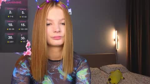 Snapshot of lovely_babyy chatting on 31, 12, 2024 Jenny online show from 31, 12, 2024