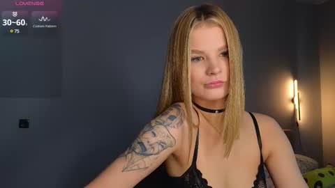 Snapshot of lovely_babyy chatting on 21, 2, 2025 Jenny online show from 21, 2, 2025