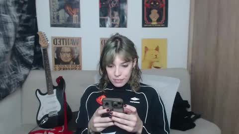 Cassie online show from 25, 2, 2025