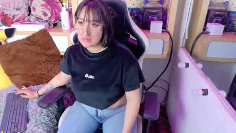Snapshot of lovely_chloe19 chatting on 20, 9, 2025 Chloe online show from 20, 9, 2025