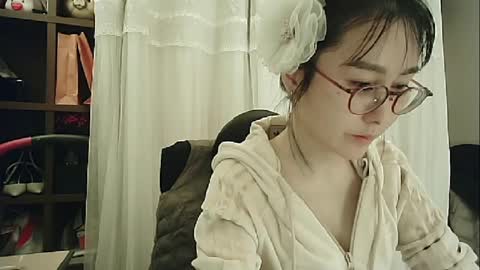 DANA KIM online show from 11, 2, 2025